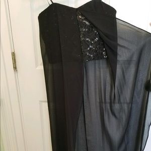 NWT Mustard Seed cropped top with sheer overlay.